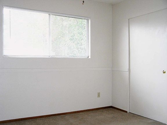 5th image of 320 Pomo Dr