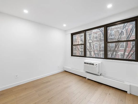 5th image of 227 E 59th St #5E