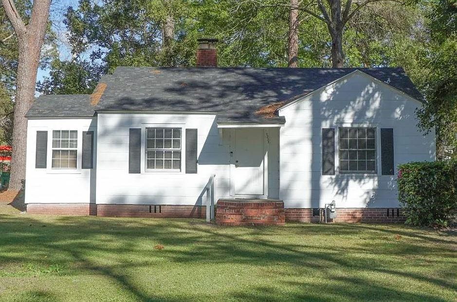 1st image of 1717 Iola Dr