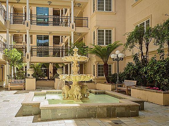 3rd image of 153 N San Mateo Dr APT 103