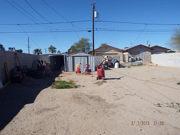 3rd image of 1112 S Laguna Ave