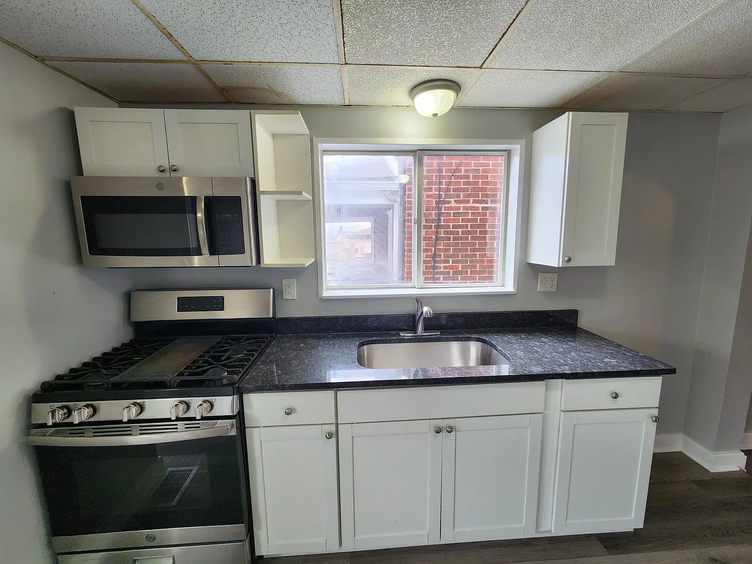 2 bed, 1155 sqft, $1,495 — Photo 3
