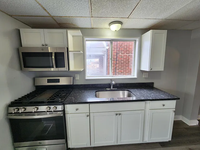 111 E 12th Ave — Photo 3