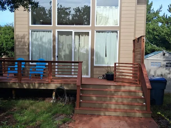 472 Moose CT SW Street #C, Ocean Shores, WA 98569