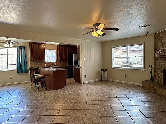 Open concept kitchen/family