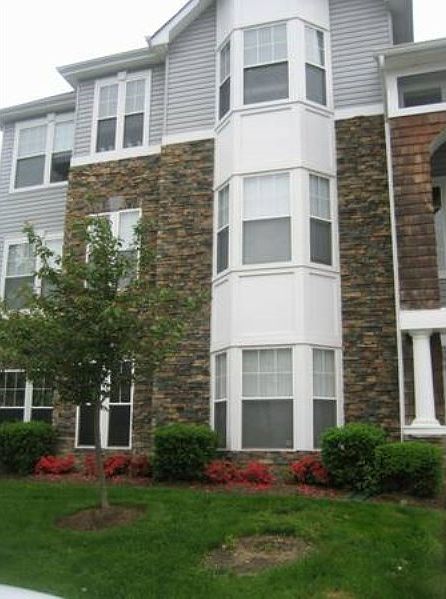 2nd image of 3521 Piney Woods Pl APT F002