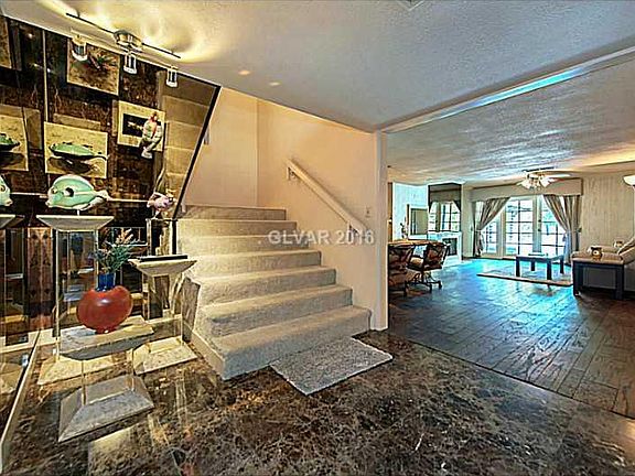 4th image of 2982 Bel Air Dr