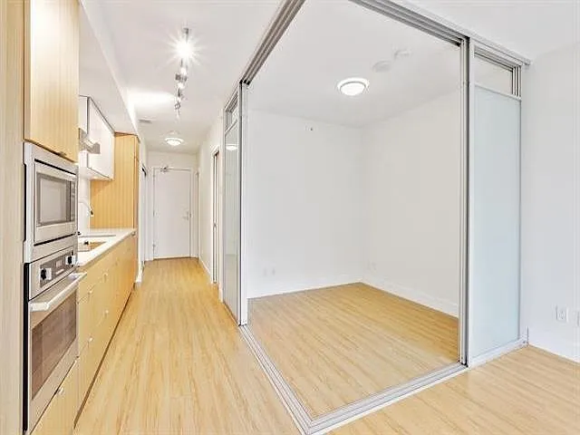 159 W 2nd Ave #220 — Photo 5