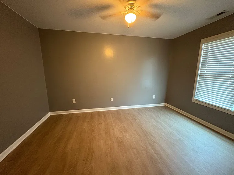 1227 Chimney Swift Dr — Photo 17