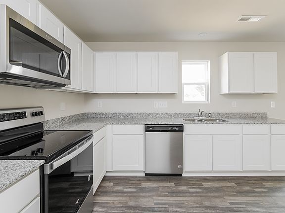2nd image of 30 Ashlar Ct