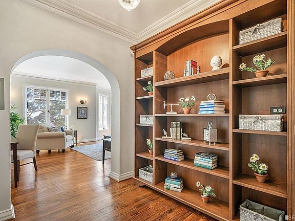 3rd image of 195 Alhambra St APT 2