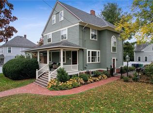 76 Bayside Ave, Warwick, RI 02888