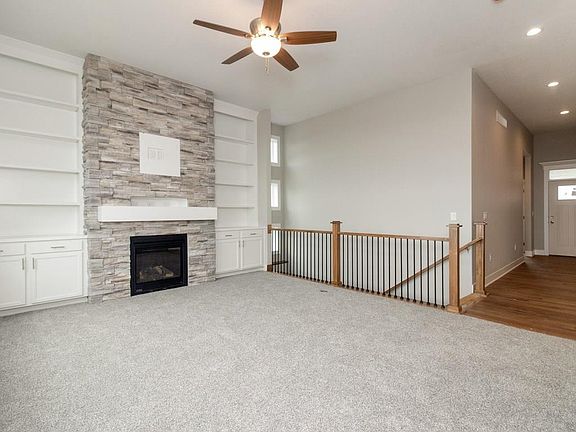 3rd image of 818 Kendall Dr SW