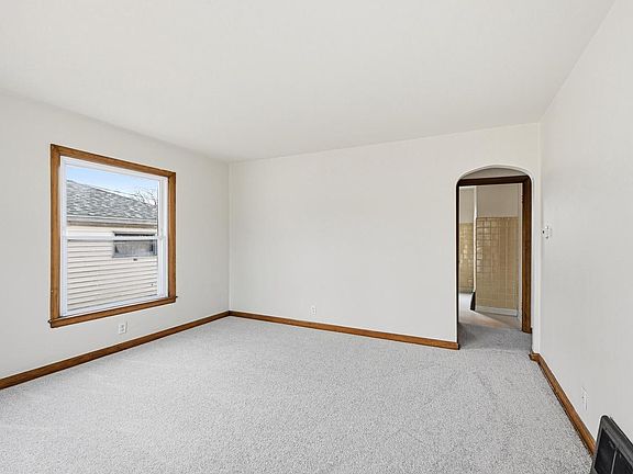 3rd image of 8435 West Townsend STREET