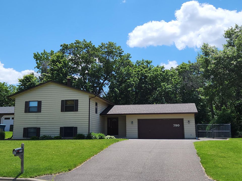 1st image of 780 Greenhaven Dr
