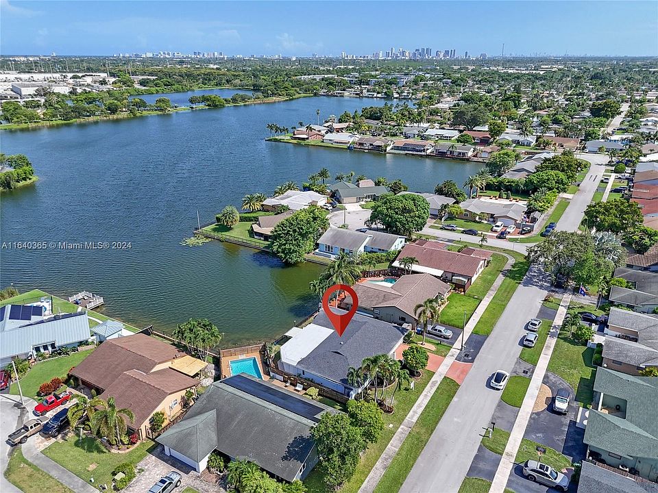 1st image of 4172 NW 19th Ter