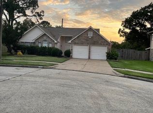 1102 Autumn Ct, League City, TX 77573