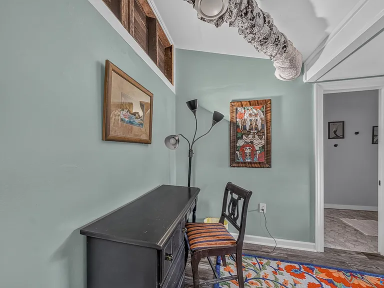 1231 Oshaughnessy Ave NE — Photo 19