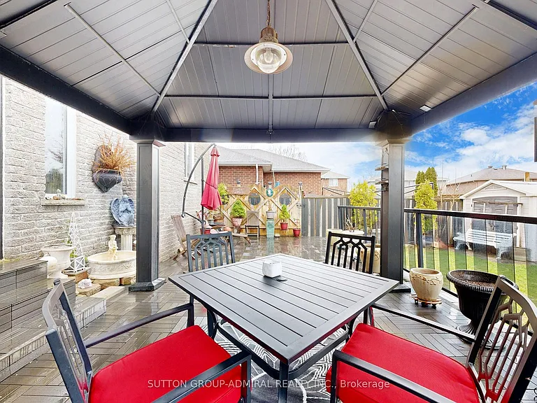 32 Stephanie Ln #UPPER — Photo 43