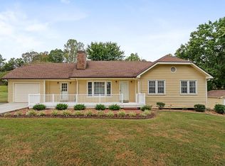 1570 W Main St, Livingston, TN 38570