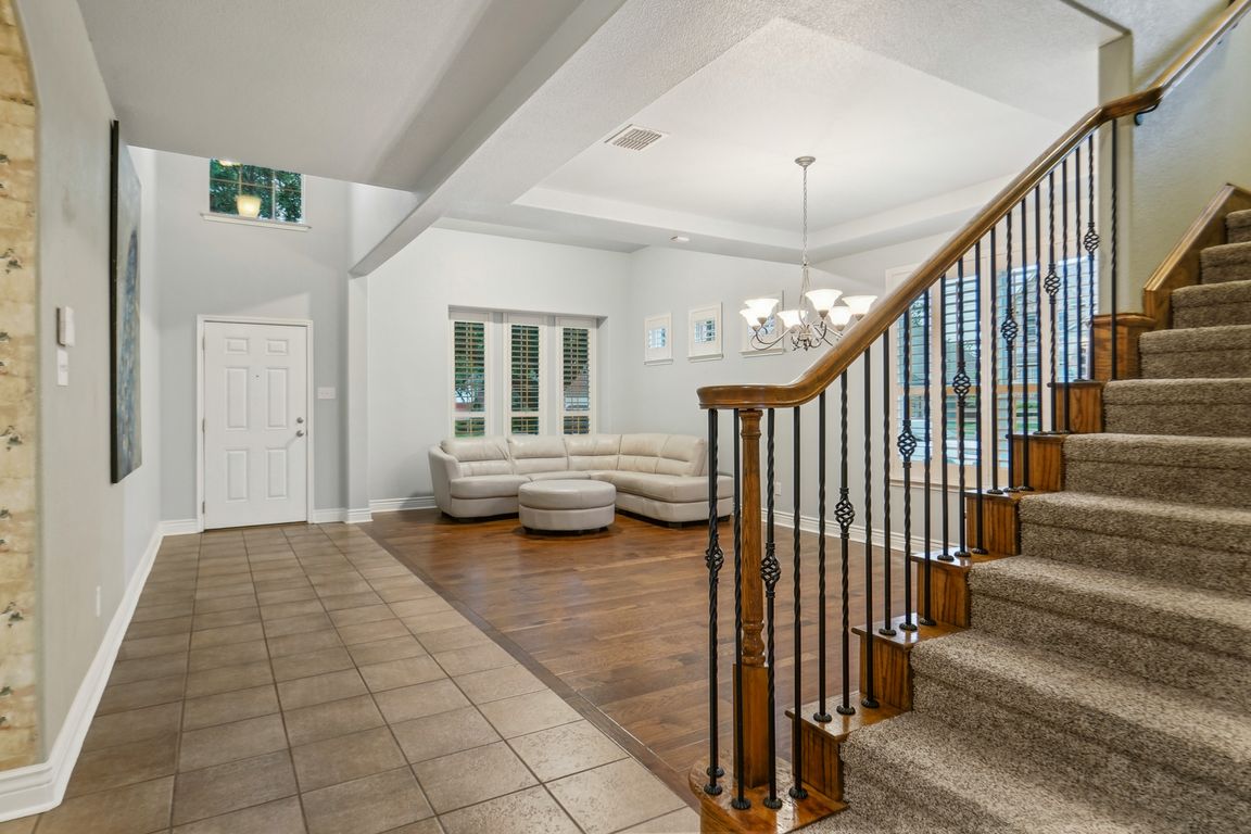Old Orchard Dr-0605-007.jpg