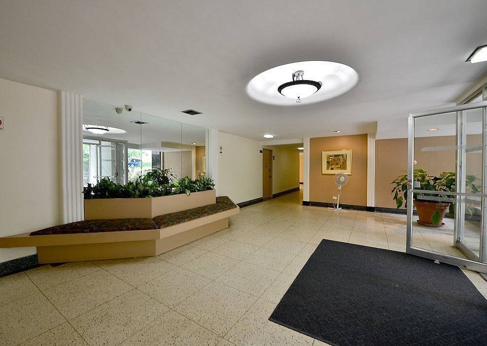 2nd image of 3801 Hudson Manor Ter APT 6L