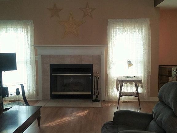 2nd image of 9923 Fountain Cove Ln