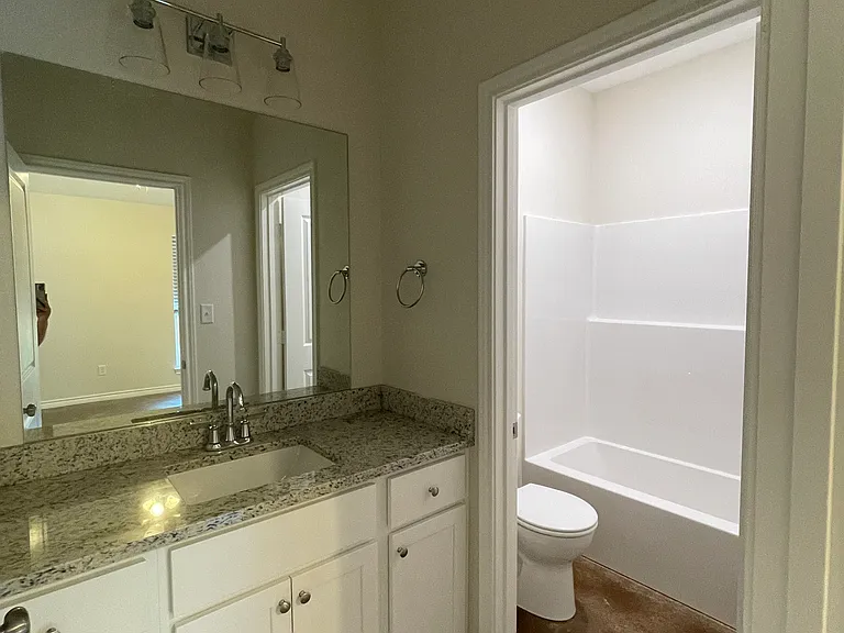 150 Stephens Rd — Photo 8