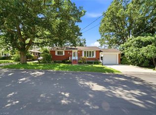 389 7th St, Hanover, ON N4N1H3