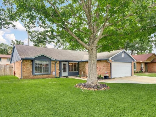 7310 Echo Pines Dr