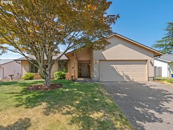 12795 SW Conestoga Dr, Beaverton, OR 97008