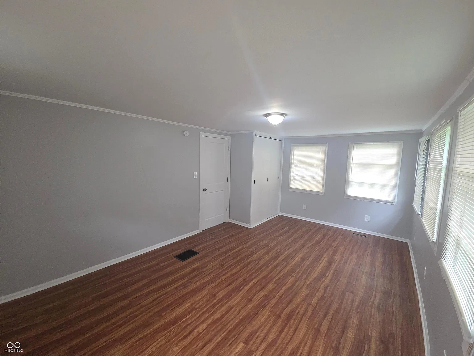 3 bed, 1.0 bath, 1026 sqft, $1,725 — Photo 4