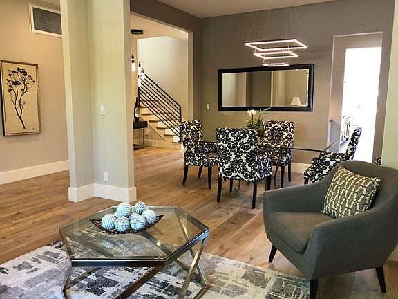 3rd image of 311 Camino Al Lago