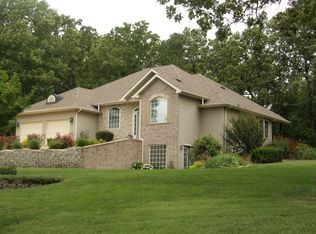 1911 Cambridge Cir, West Plains, MO 65775