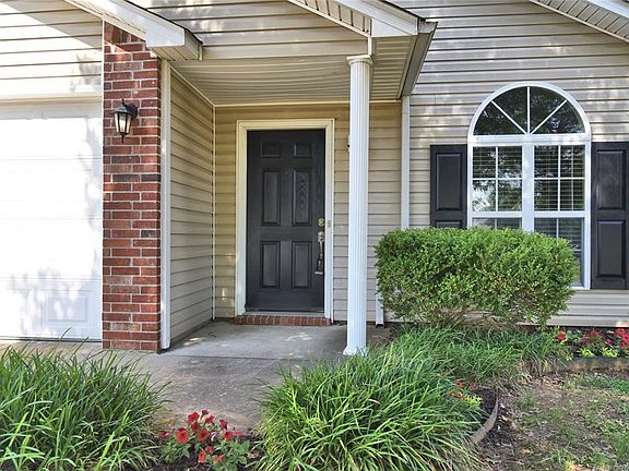 2nd image of 173 W Fairlane Ct