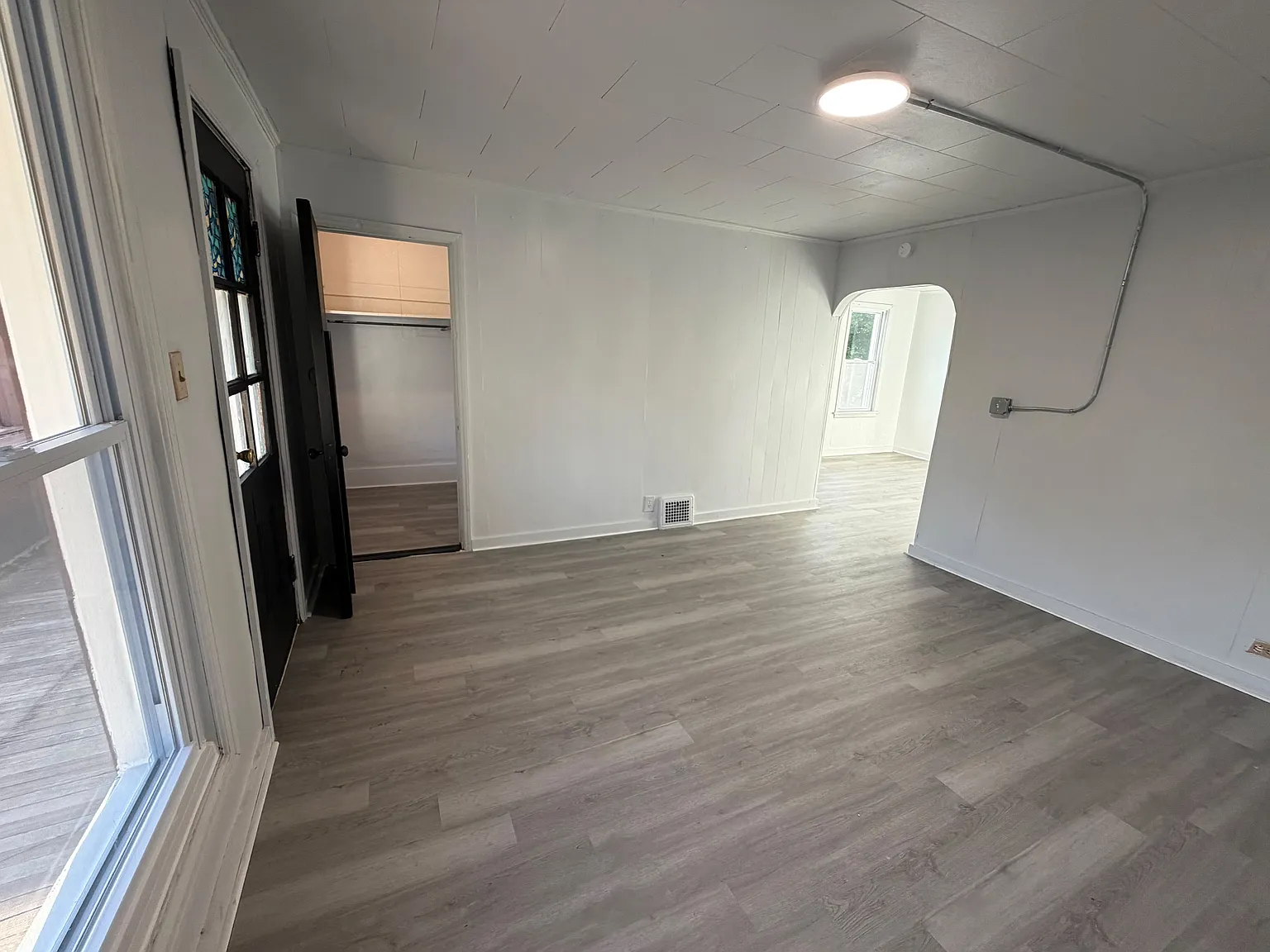 2 bed, 2150 sqft, $1,225 — Photo 3