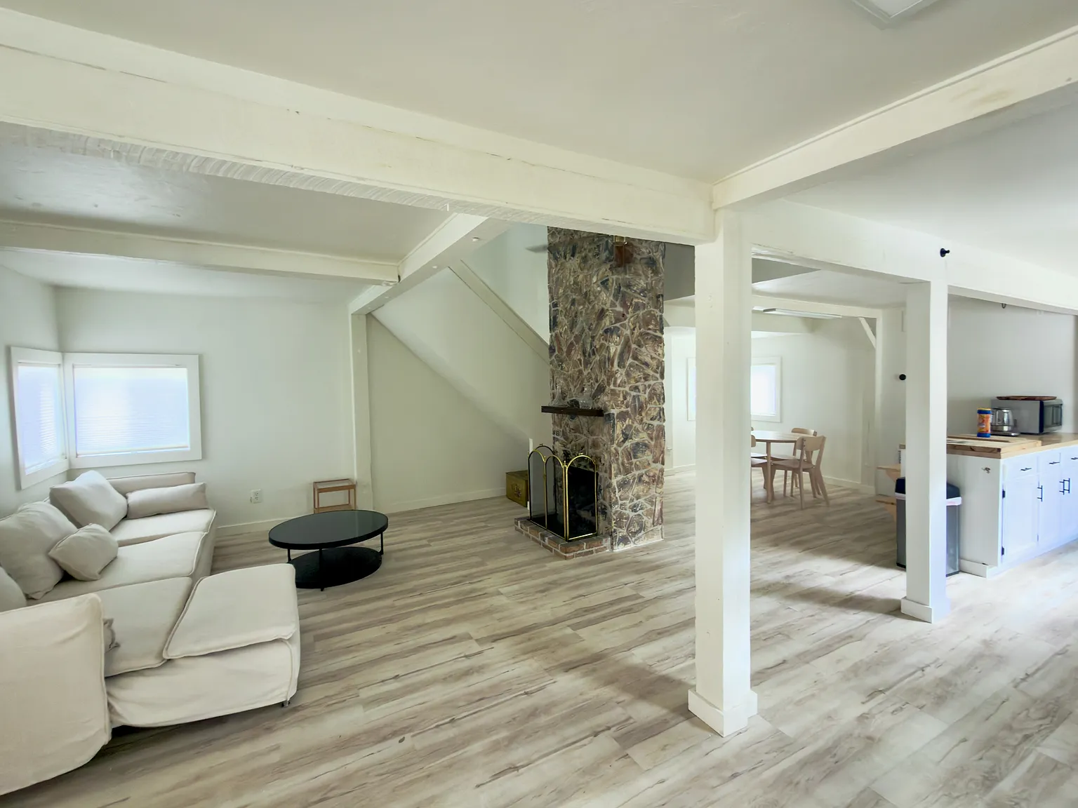 2 bed, 1372 sqft, $3,500 — Photo 2