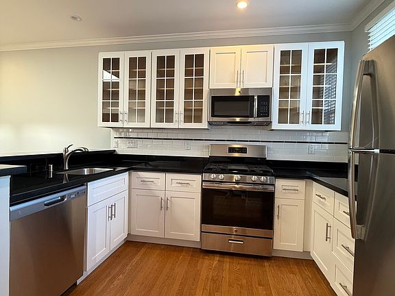 3rd image of 1133 Fell St APT 9
