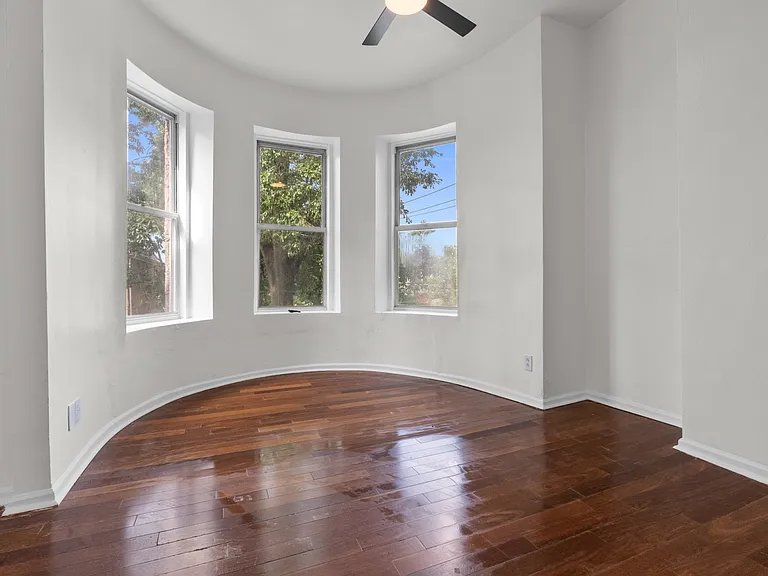 346 Fairfax Ave #2 — Photo 10