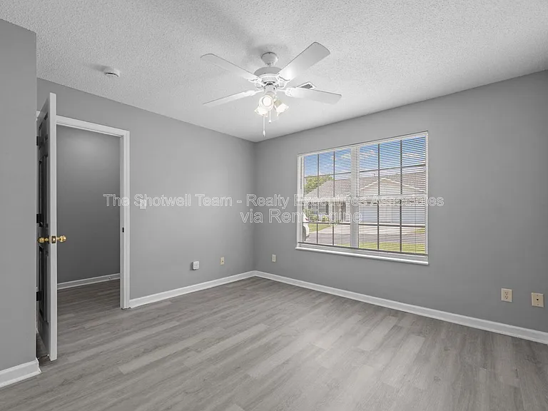 4757 Royal Prince Way — Photo 23