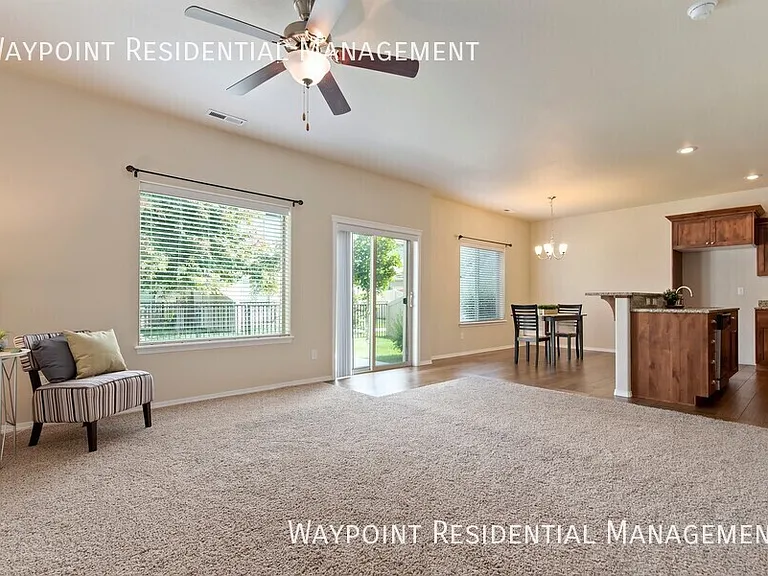 8786 Pine Nut Ln — Photo 6