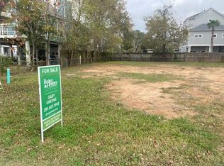 822 Grove Rd, Clear Lake Shores, TX 77565