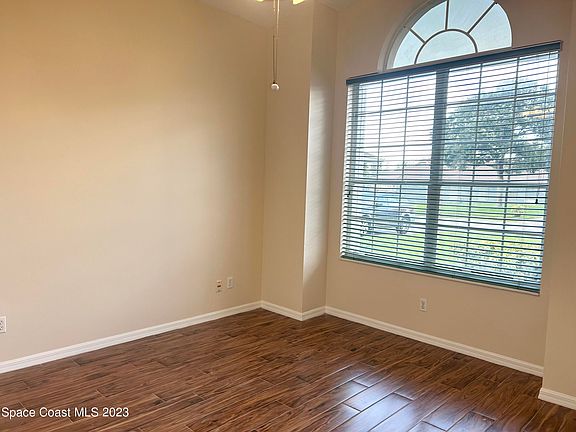 4th image of 3816 Saint Armens Cir