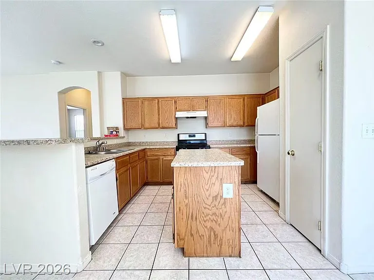 4929 Droubay Dr — Photo 5