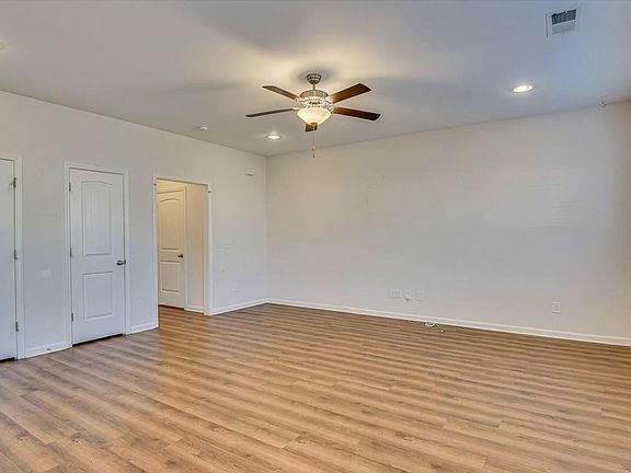 3rd image of 4112 Thimbleberry Drive