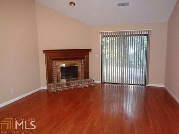 4th image of 5136 Hill Farm Dr NE #0