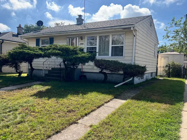 1650 171st Pl, Hammond, IN 46324