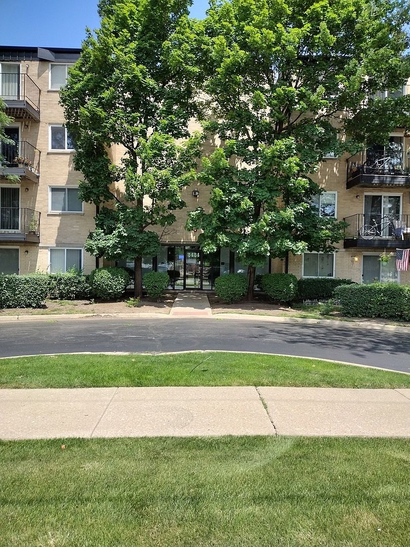 2424 E Oakton St APT 3J, Arlington Hts, IL 60004 MLS 11838231 Zillow