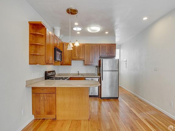 4th image of 1369 Stevenson St #A