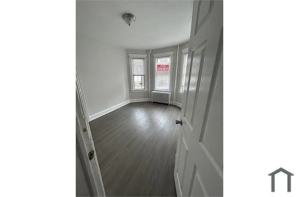 Building Photo - 147 Beech St
